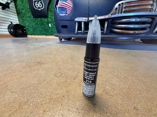 (1) 00258-218BC-21 Attitude Black (Base Coat) Touch-Up Paint Pen Toyota