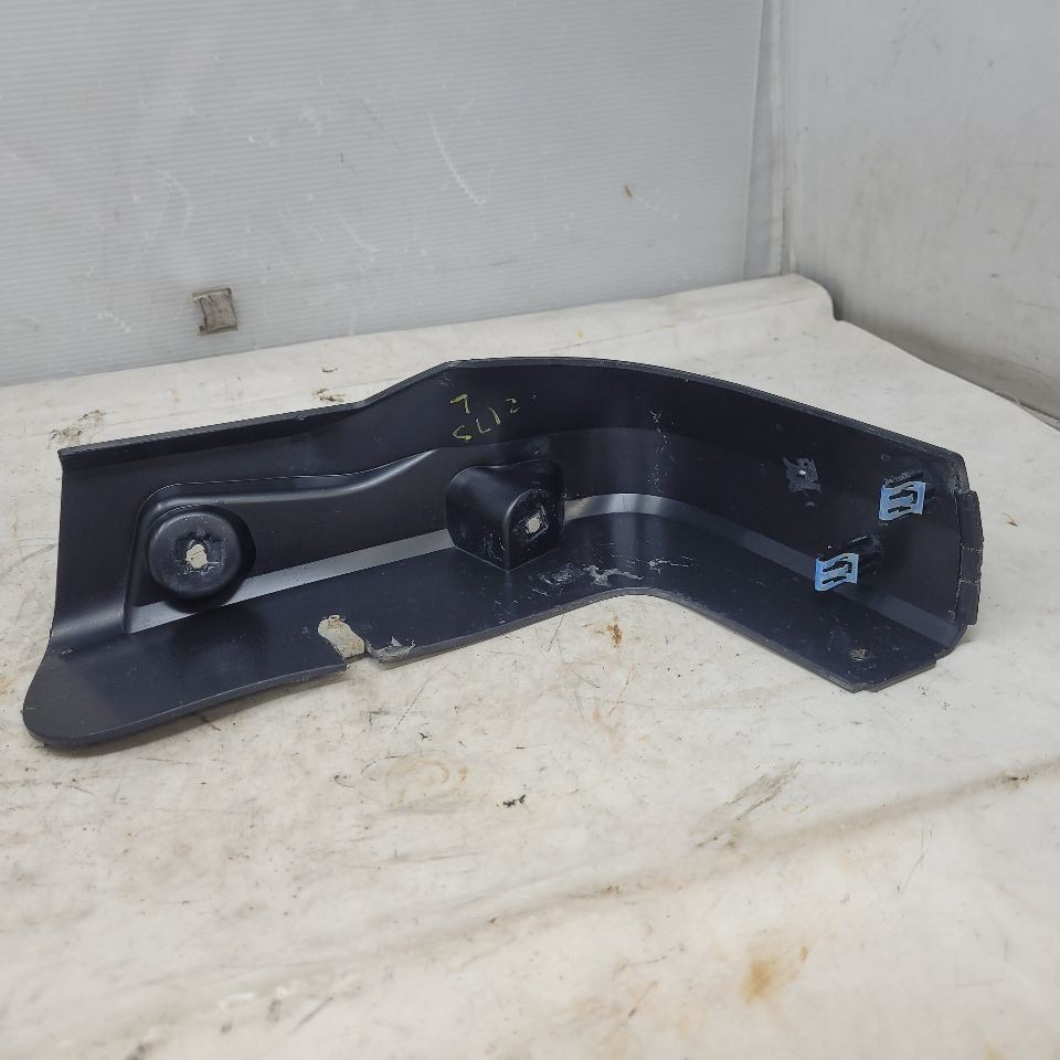 2022-2025 SILVERADO LH DRIVER FRONT WHEEL MUD SPLASH GUARD OEM 85528661