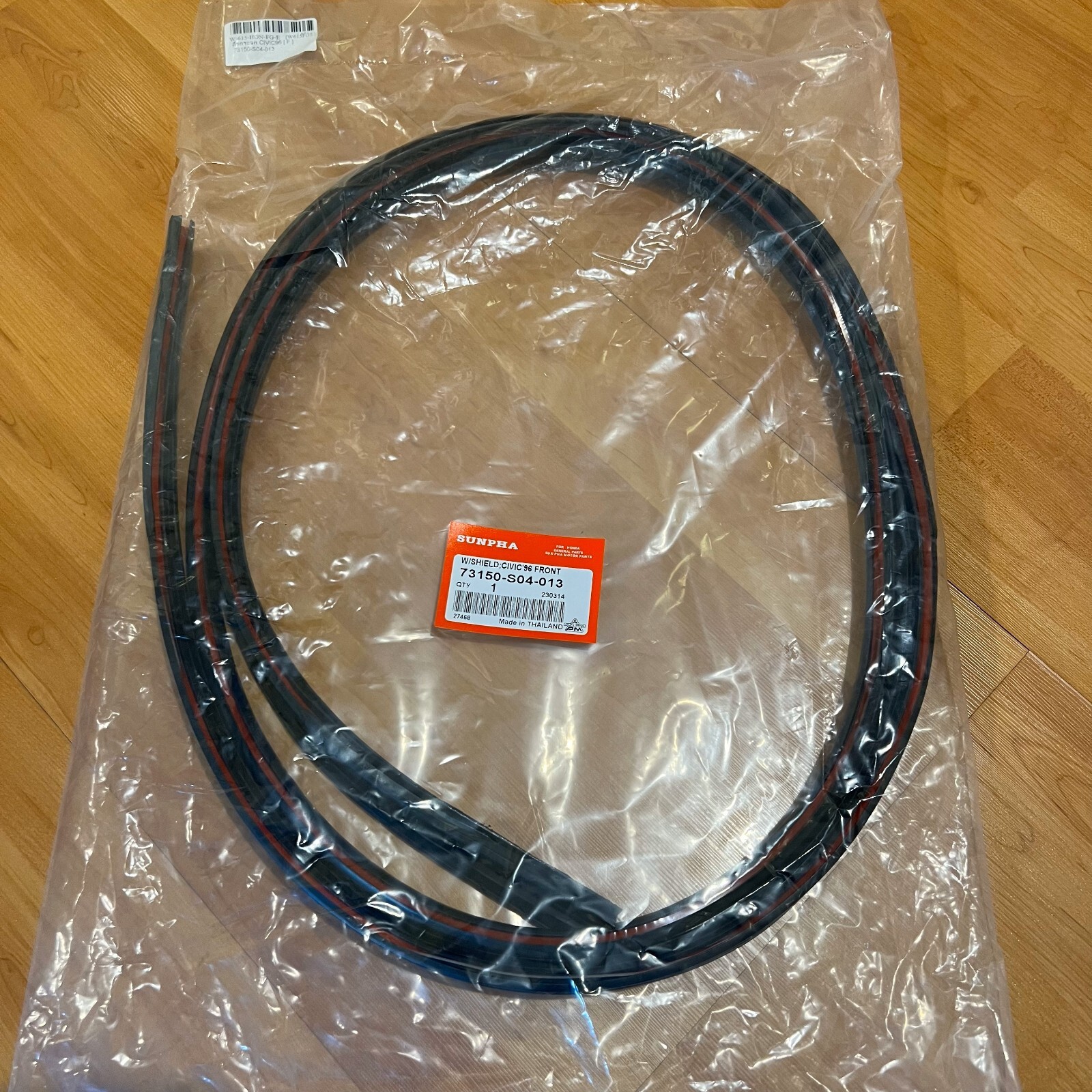 Front windshield molding weatherstrip rubber seal for Honda Civic EK 4D 96-00