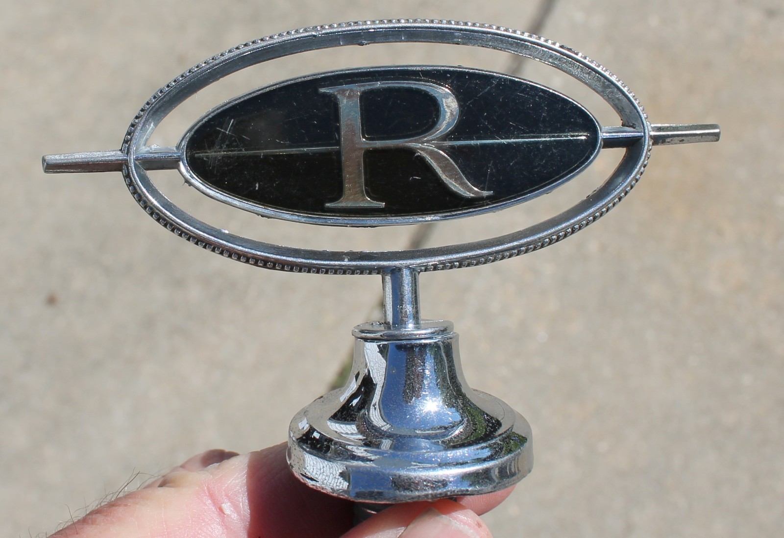 1979 1980 1981 1982 1983 1984 1985 BUICK RIVIERA HOOD ORNAMENT EMBLEM 1261311 OE