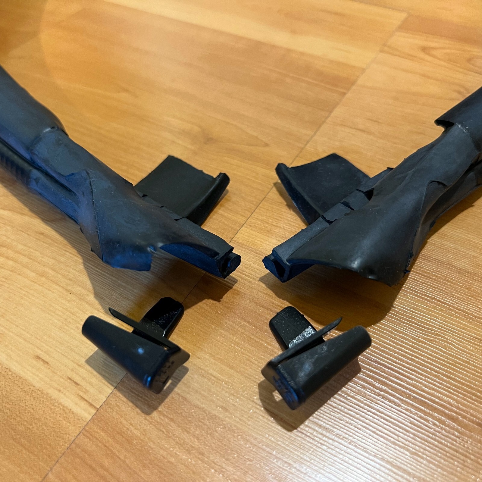 Step gate weatherstrip rubber seal clips for Honda Civic EG 3D hatchback 92-95