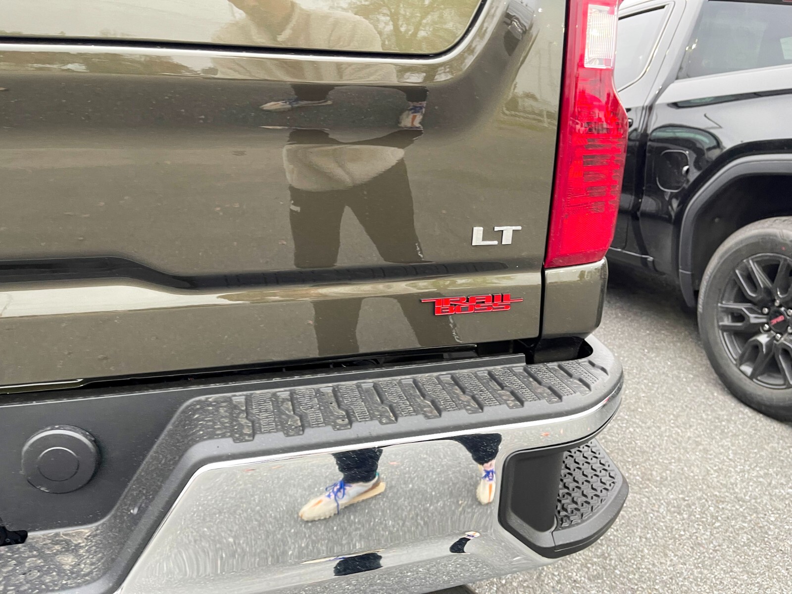 2019-2024 for Chevrolet Silverado 1500 Trail boss Grille Bed Emblem Red x1