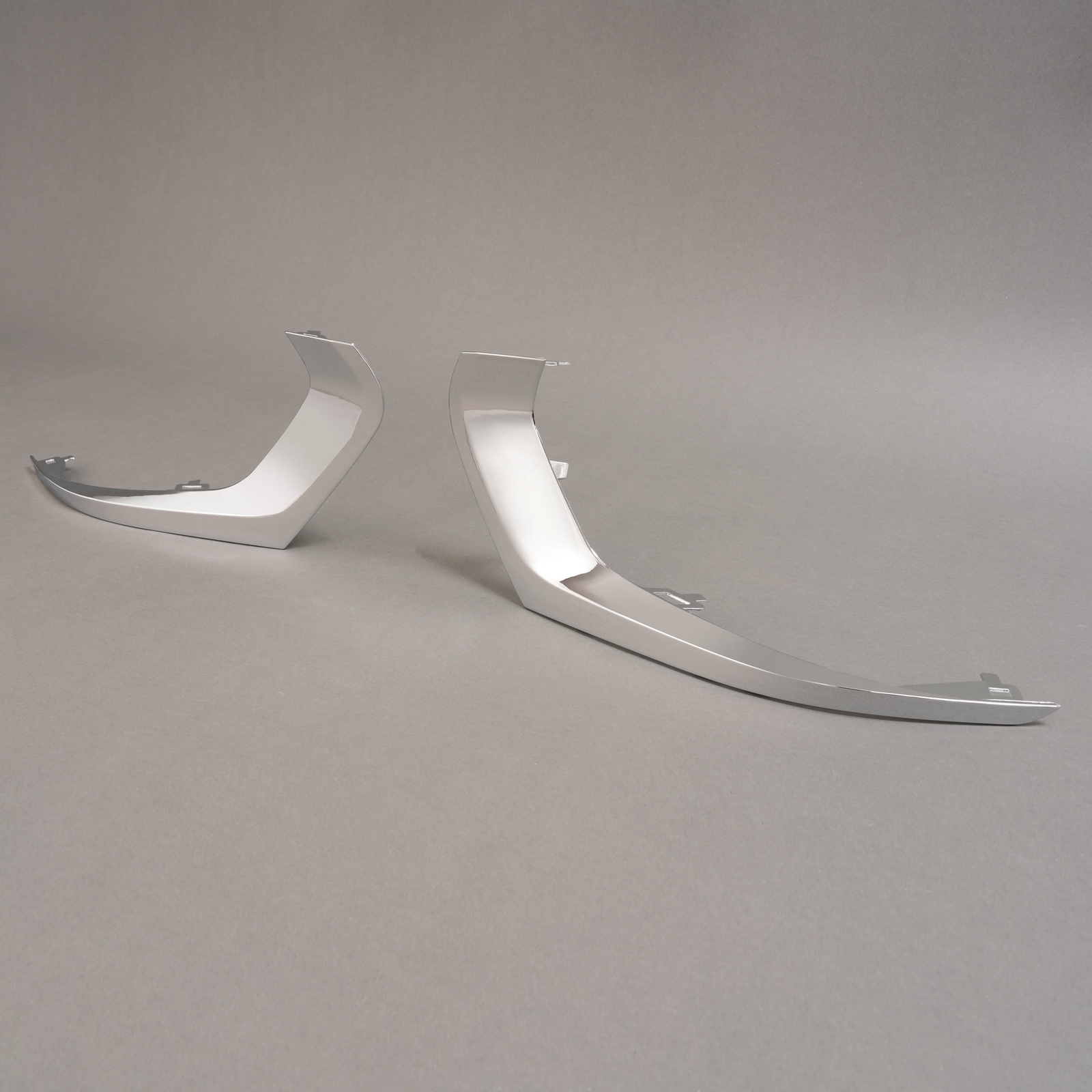 KUAFU Pair Front RH+LH Fog Light Trim Chrome For Chevrolet Traverse 2018-2021