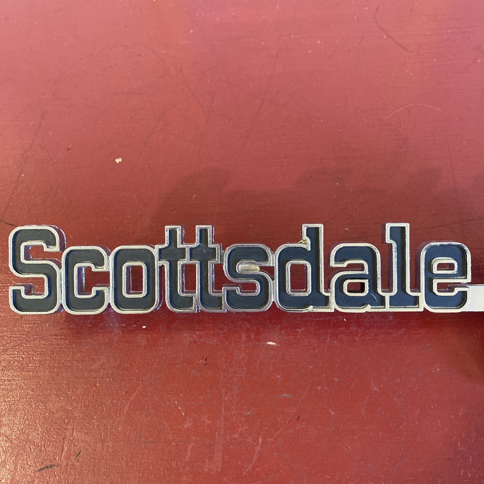 1975 – 1980 CHEVROLET SCOTTSDALE PICKUP TRUCK EMBLEM 349690