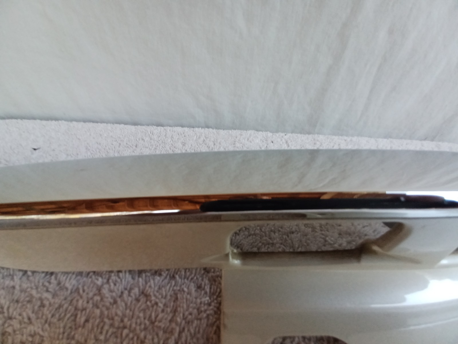2005-2008 ACURA RL LICENSE GARNISH AND CHROME TRIM PEARL WHITE USED GOOD