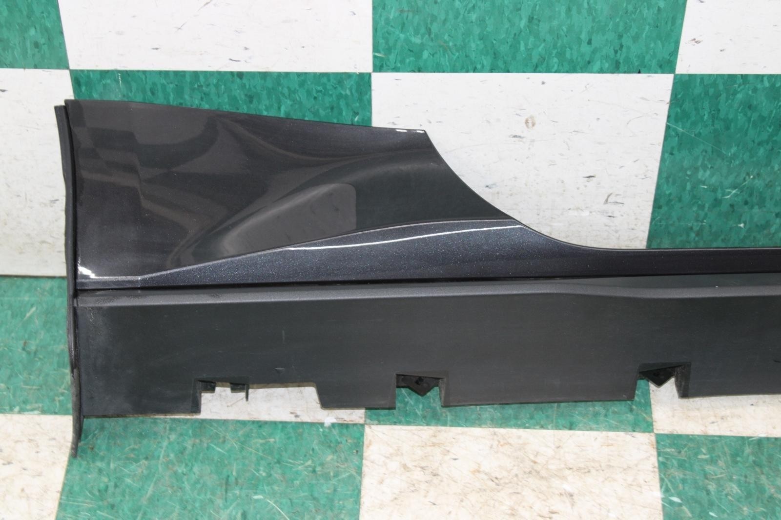 24-25 Mustang Starlight Gray Passenger Right RH Rocker Molding Side Skirt Panel