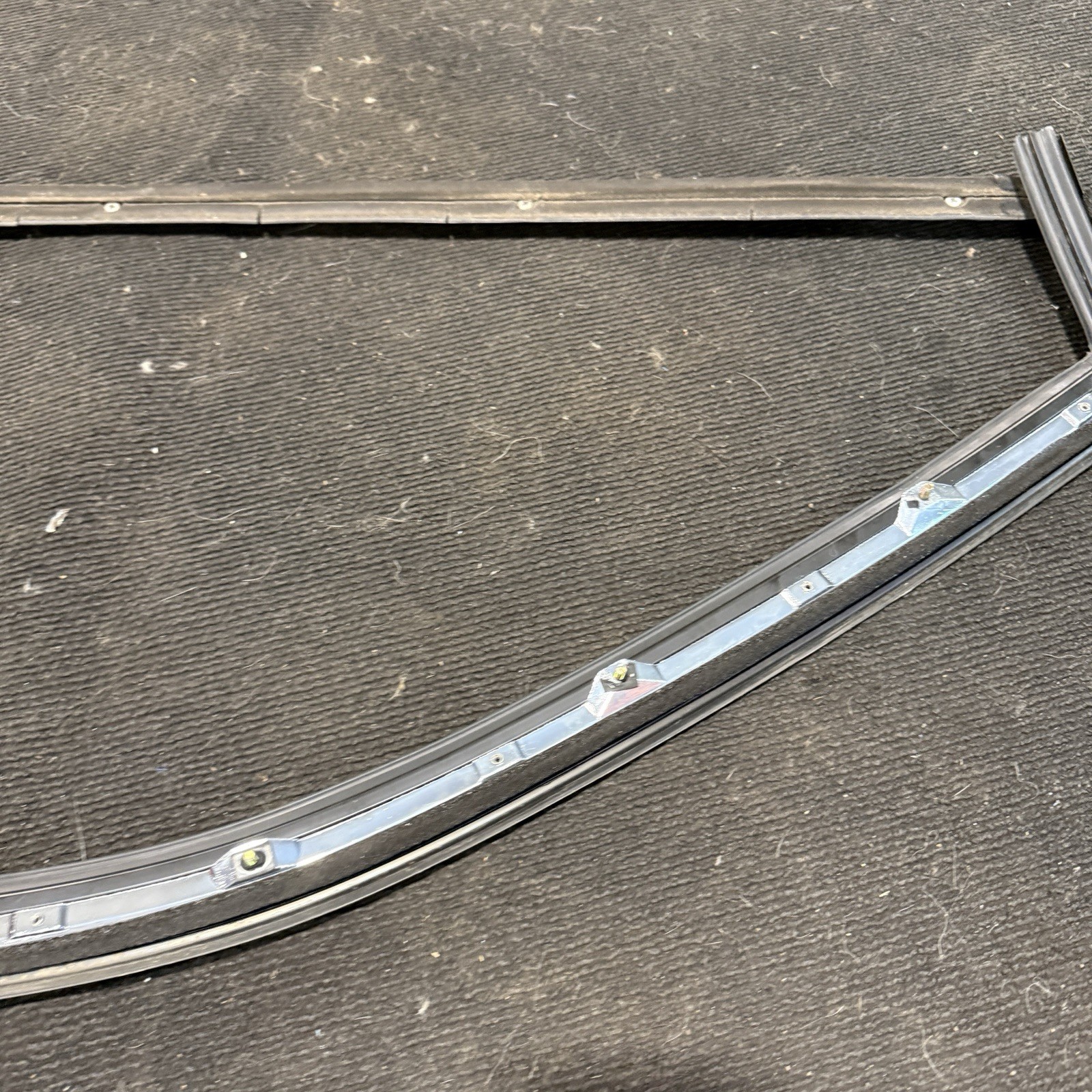 92-00 Lexus SC400 SC300 Right Door Exterior Window Trim Surround Frame