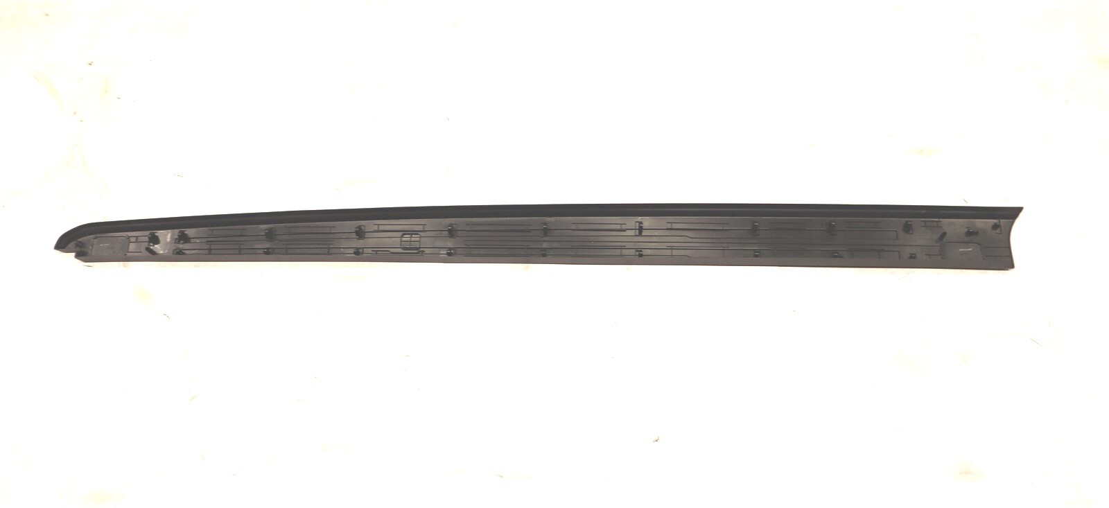 NEW OEM Ford 6.5′ Bed Rail Molding Cap Right FL3Z-99291A40-AA F-150 2015-2020