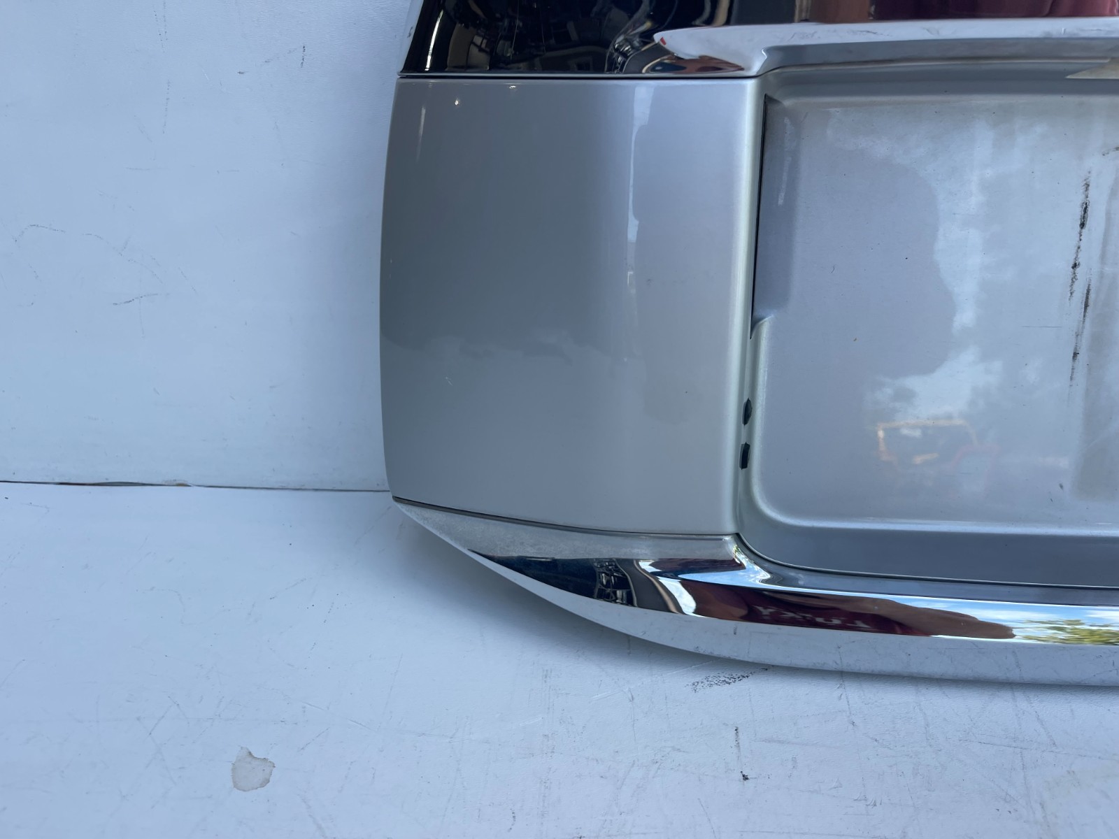 2010-2013 LEXUS GX460 TRUNK LIFTGATE LICENSE PLATE SURROUND TRIM SILVER 1G1 OEM
