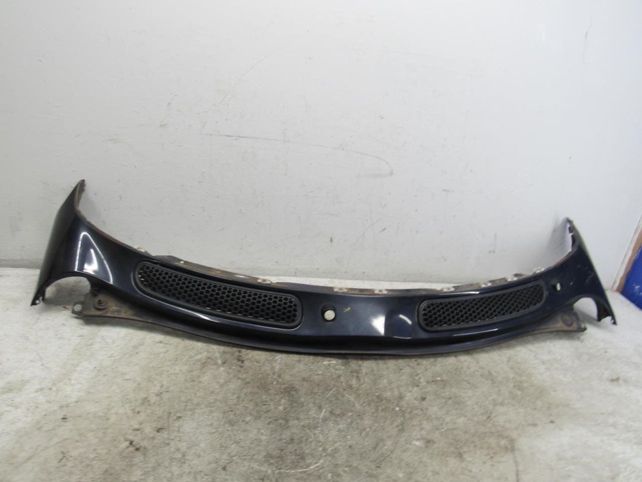 2002 2008 Mini Cooper hard top windshield wiper cowl vent panel trim cover grill