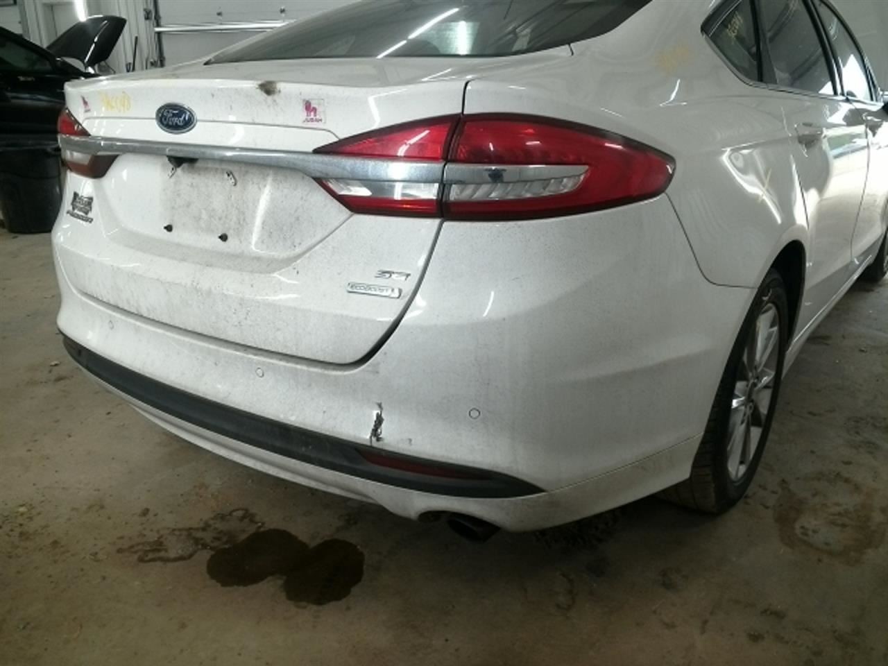 FUSION 2017 Cowl Vent Panel 104823965