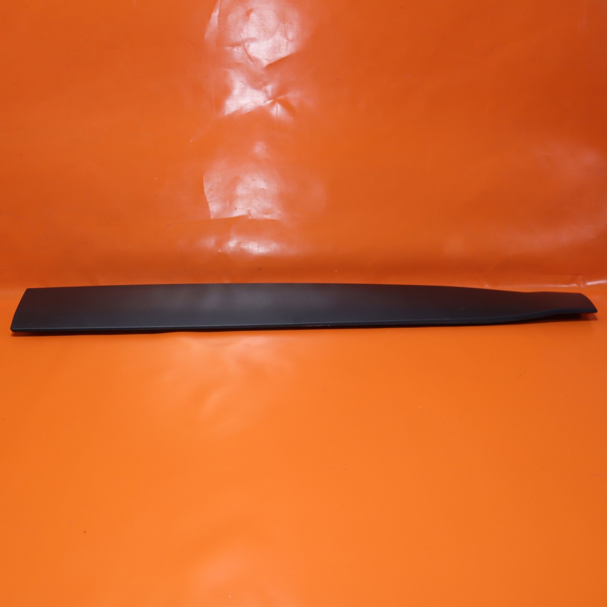 JEEP CHEROKEE DOOR MOLDING RIGHT LOWER FRONT 2014 2015 2016 2017 2018 64720A OEM