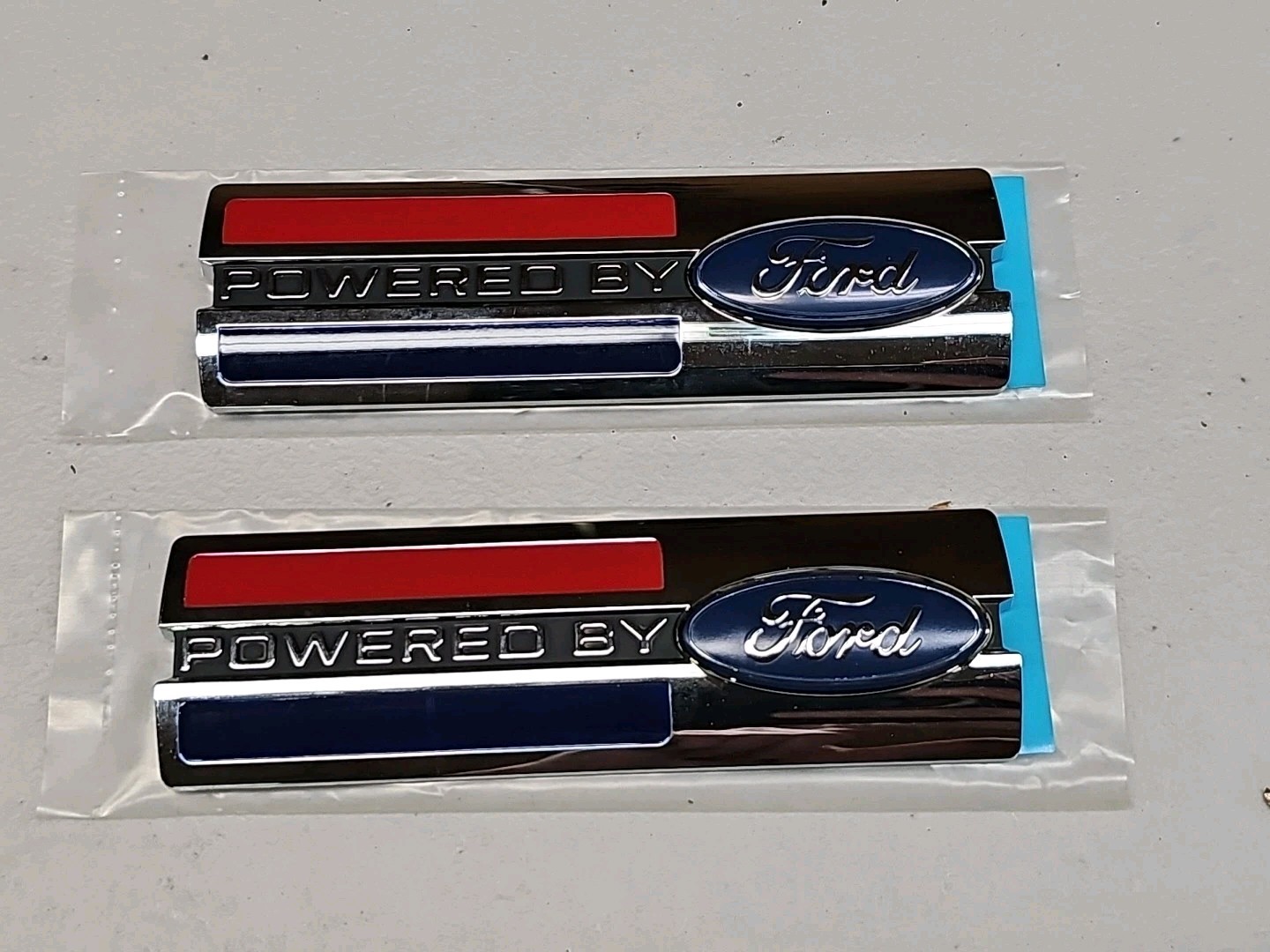 POWERED BY FORD EMBLEM SET – MUSTANG COBRA R LIGHTNING RAPTOR SHELBY GT KR FOCUS