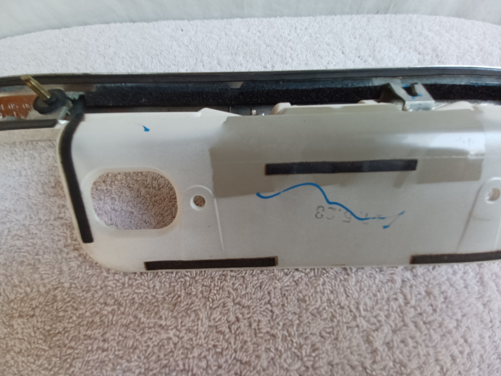 2005-2008 ACURA RL LICENSE GARNISH AND CHROME TRIM PEARL WHITE USED GOOD