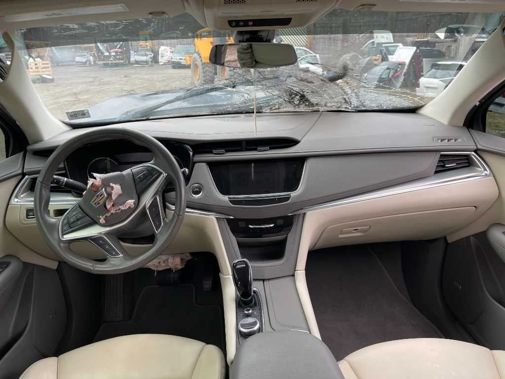 2017-2024 CADILLAC XT5 LEFT ROCKER MOULDING PLASTIC BLACK PC:GB8 FWD 39K 62357