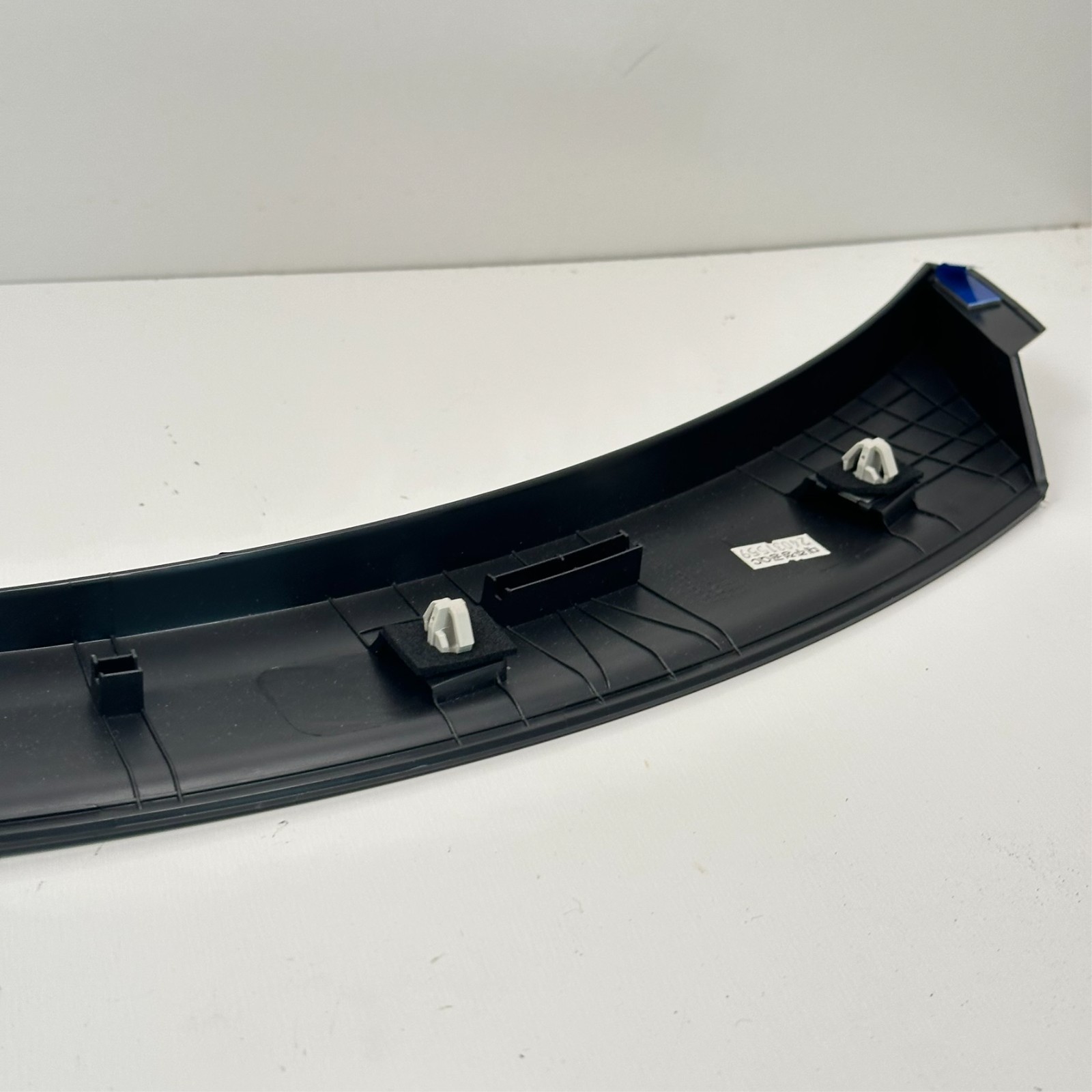 2023-2025 Kia Sportage Rear Passenger Right Quarter Panel Garnish Molding OEM