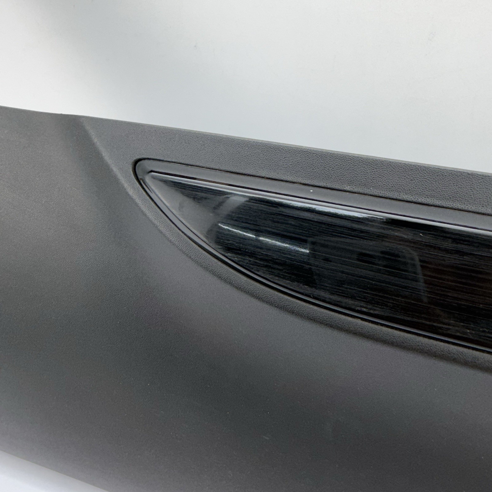 2020-2025 Kia Telluride Rear Right Door Lower Trim Molding 87778-S9000 OEM