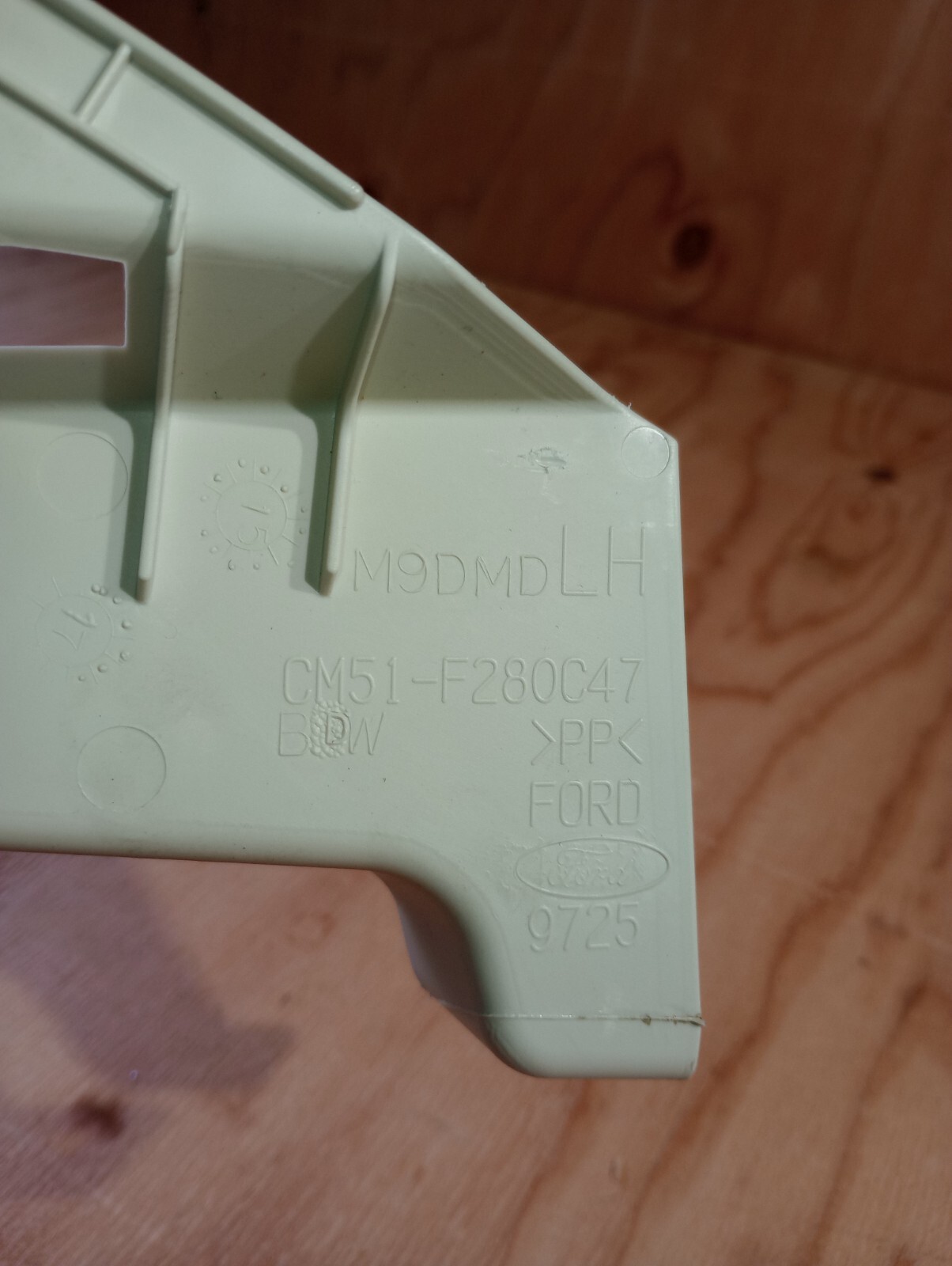 2013 FORD FOCUS REAR LEFT UPPER C PILLAR TRIM COVER PANEL OEM