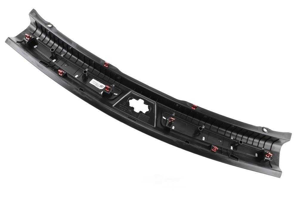 GENUINE GM PARTS CANADA 84710117 Liftgate Trim Scuff Plate