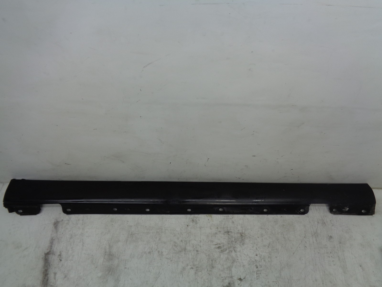 01-05 Mercedes C240 Right Passenger Side Skirt Rocker Molding Black OEM DK901240