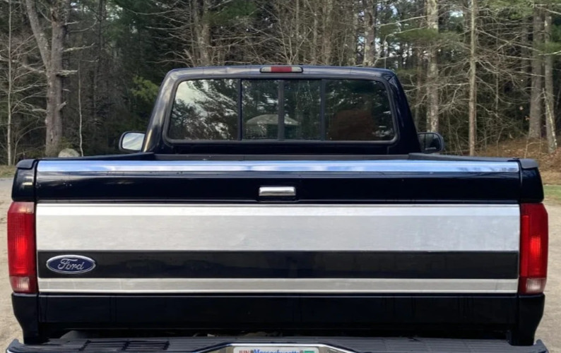 Polished Stainless Steel Screw On Tailgate Cap for OBS Ford F150 F250 F350 Fleet