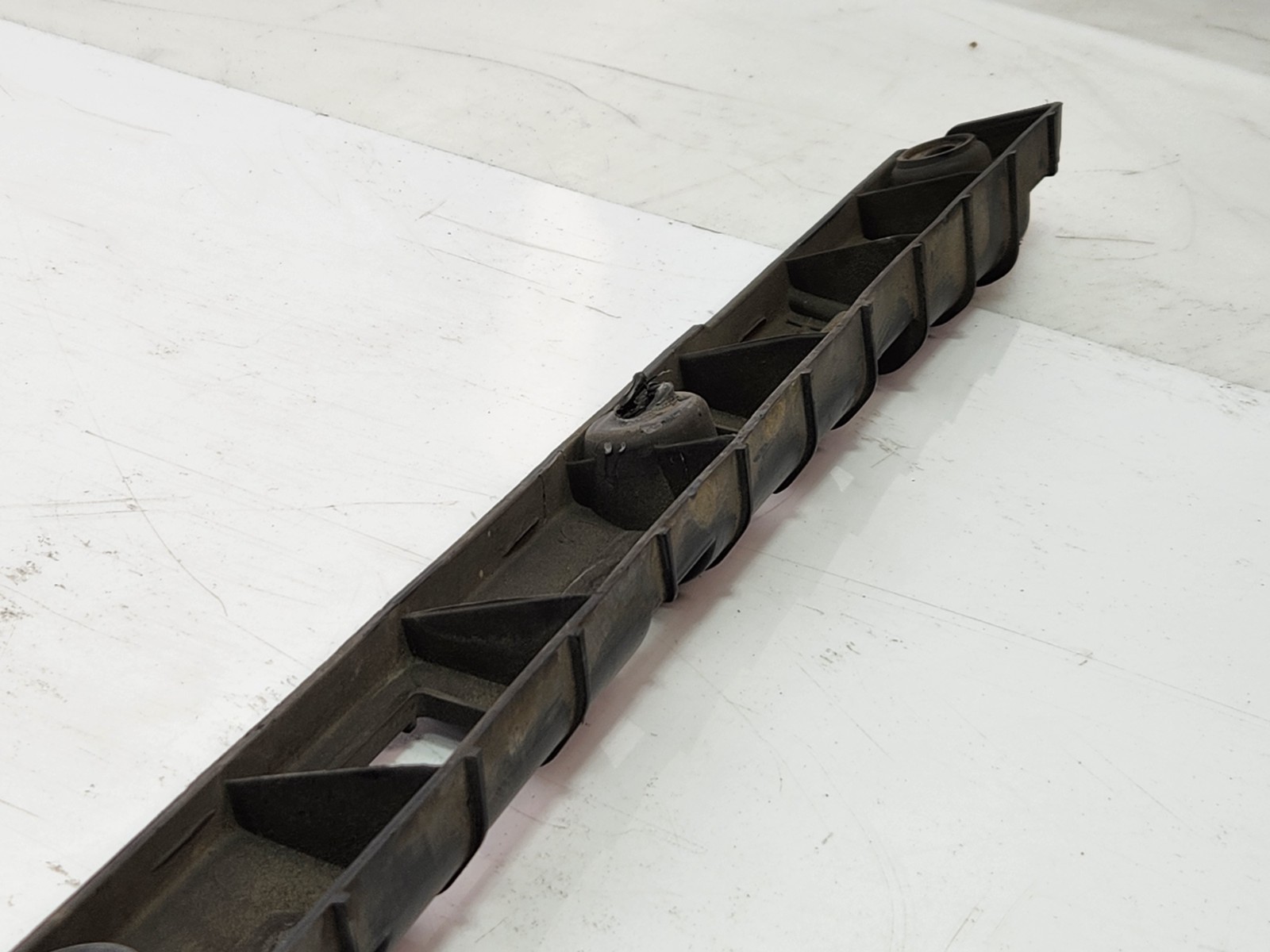 ✅16-23 OEM Tesla Model X Right Passenger Side Rocker Carrier Panel Trim Bracket