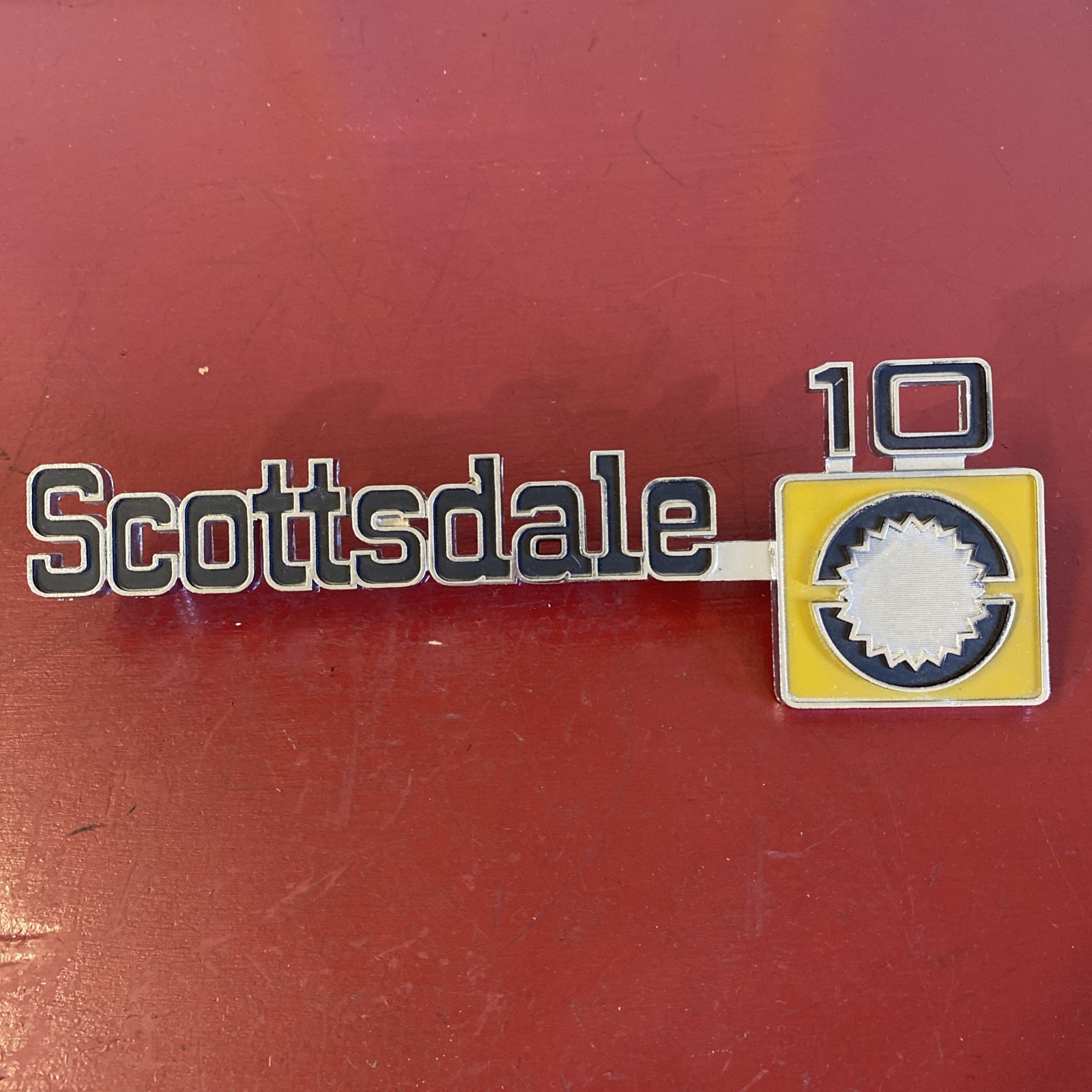 1975 – 1980 CHEVROLET SCOTTSDALE PICKUP TRUCK EMBLEM 349690
