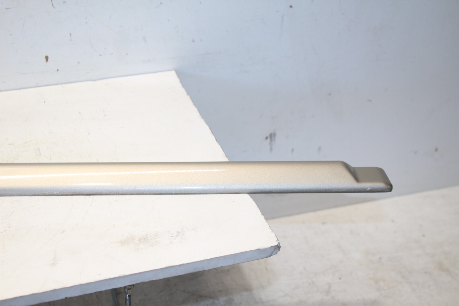 1998-2003 JAGUAR XJ8 FRONT LEFT DRIVER SIDE DOOR MOLDING HNA5707AA OEM