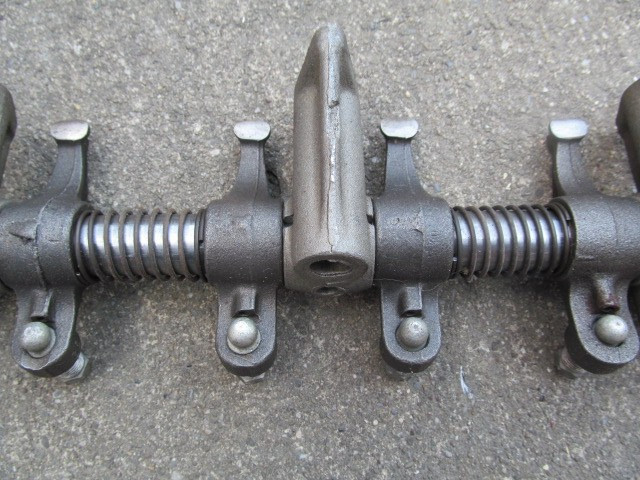 1952 1953 1954 1955 1956 57 58 59 Ford 215 & 223 6 cylinder rocker arm assembly