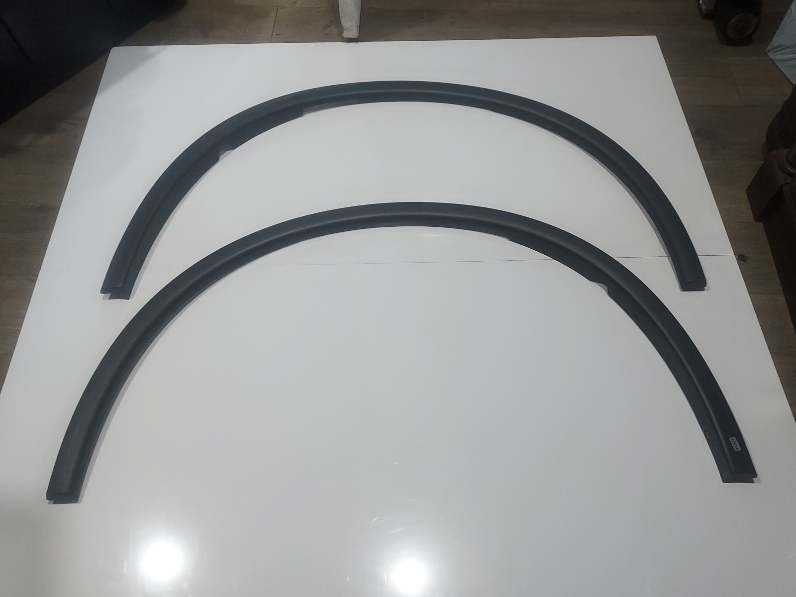 2013 DODGE DURANGO FRONT LEFT & RIGHT QUARTER WHEEL ARCH MOLDING OEM