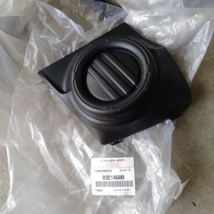 Genuine RH LH Foglamp Cover Garnish Mitsubishi Triton 8321A599/600 Thailand OEM