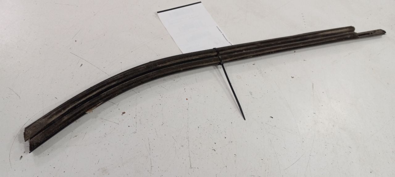 Dodge Avenger Door Glass Window Weather Strip Trim Rear Right Passenger Side Bac