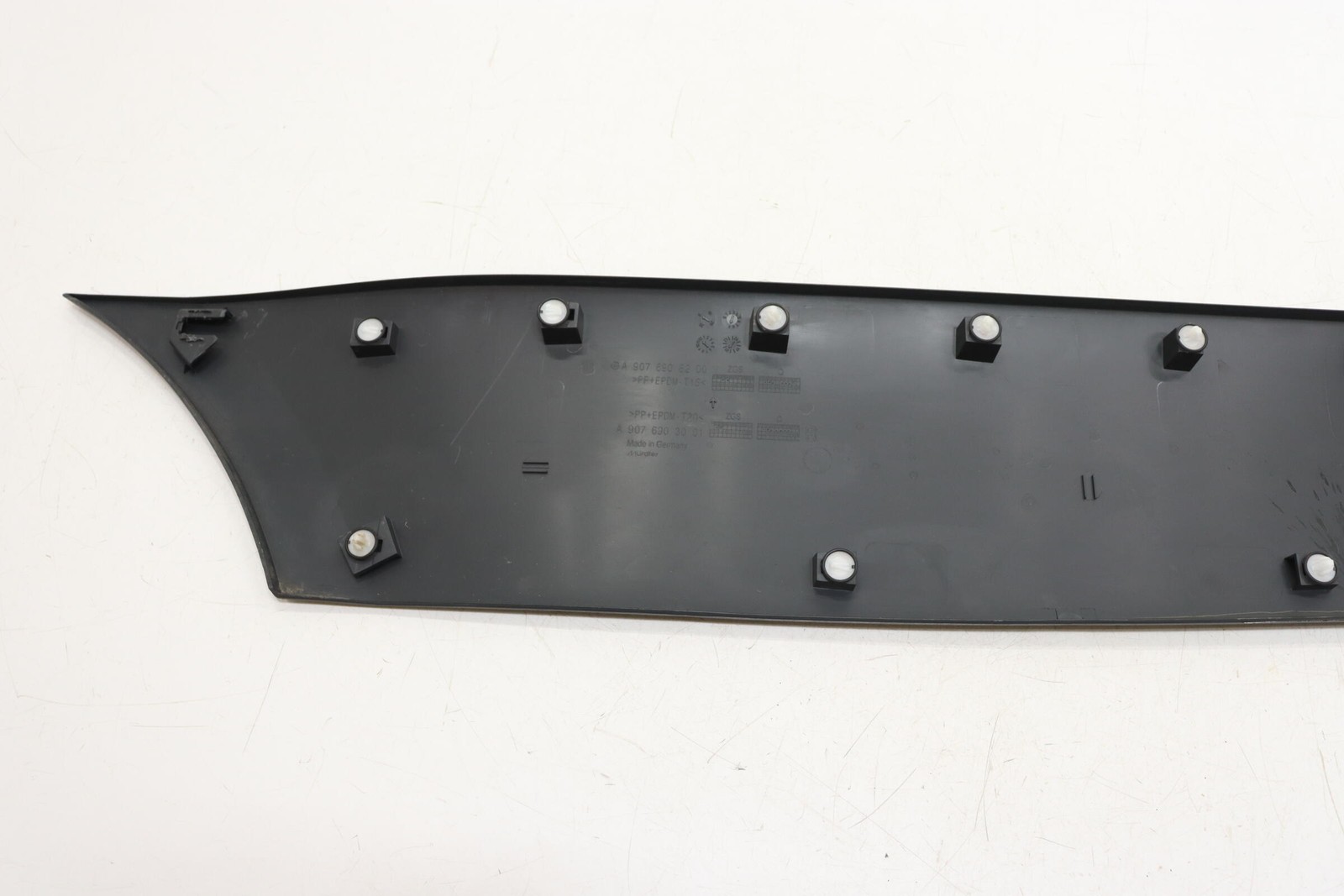 2019 – 2026 MERCEDES SPRINTER 2500 W907 REAR RIGHT QUARTER REARWARD MOLDING OEM