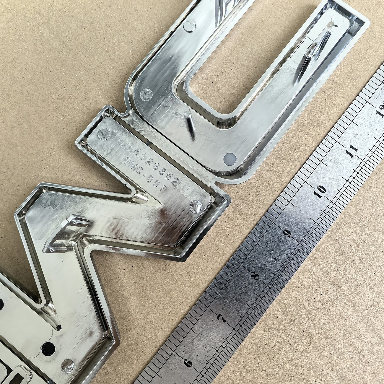 1 OEM 2007-2014 Grille Big Black GMC Emblem Badge for Yukon Acadia Chrome Gloss