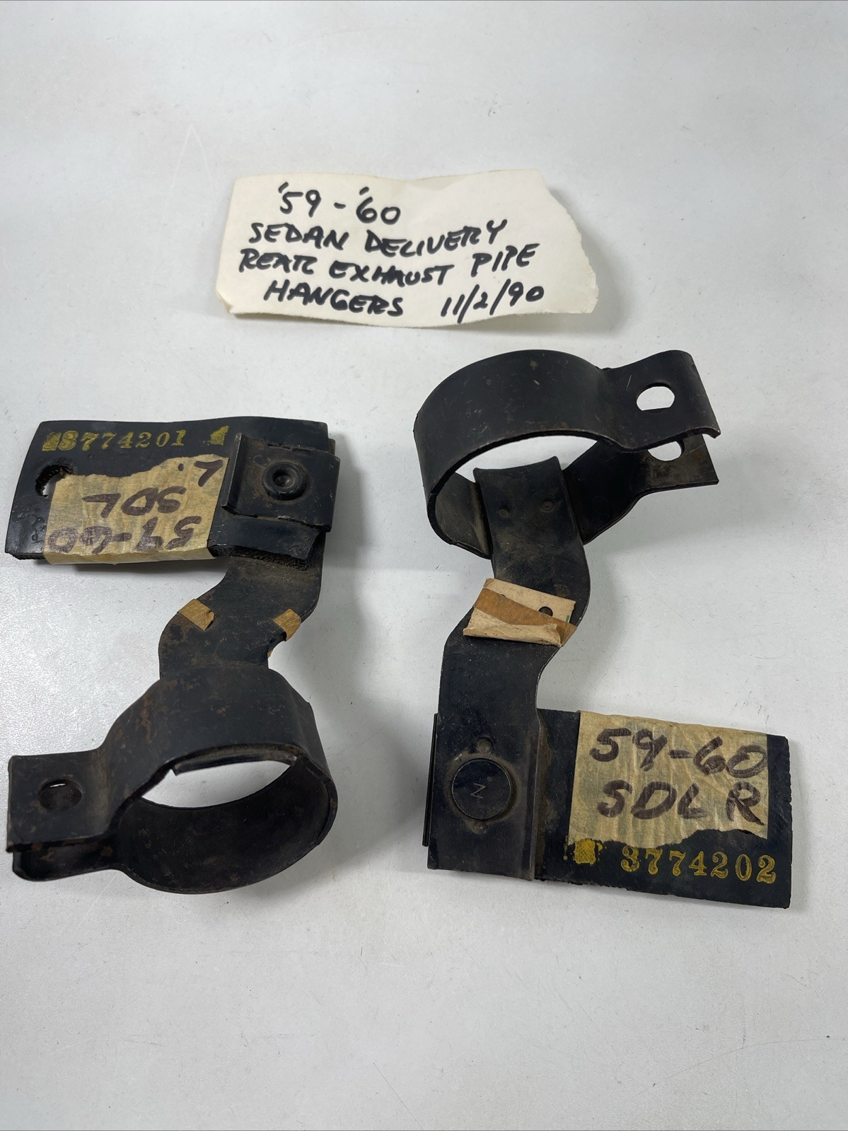 NOS 1959 60 Chevrolet Sedan Delivery Rear Exhaust Hanger Brackets 3774201 02 j3