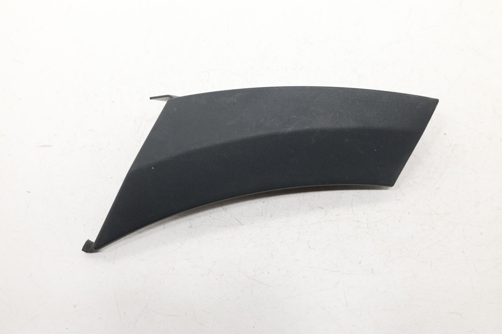 2019 – 2026 MERCEDES SPRINTER 2500 W907 FRONT LEFT SIDE FENDER LOWER MOLDING OEM