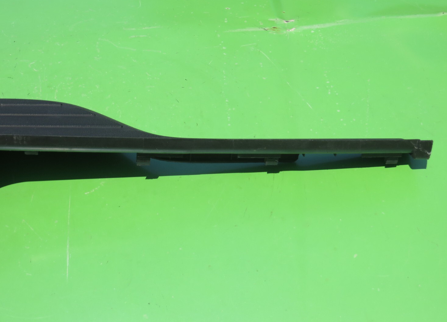 CHEVY SUBURBAN 00-06 REAR RIGHT BUMPER STEP PAD 15756336 OEM TRIM TAHOE YUKON