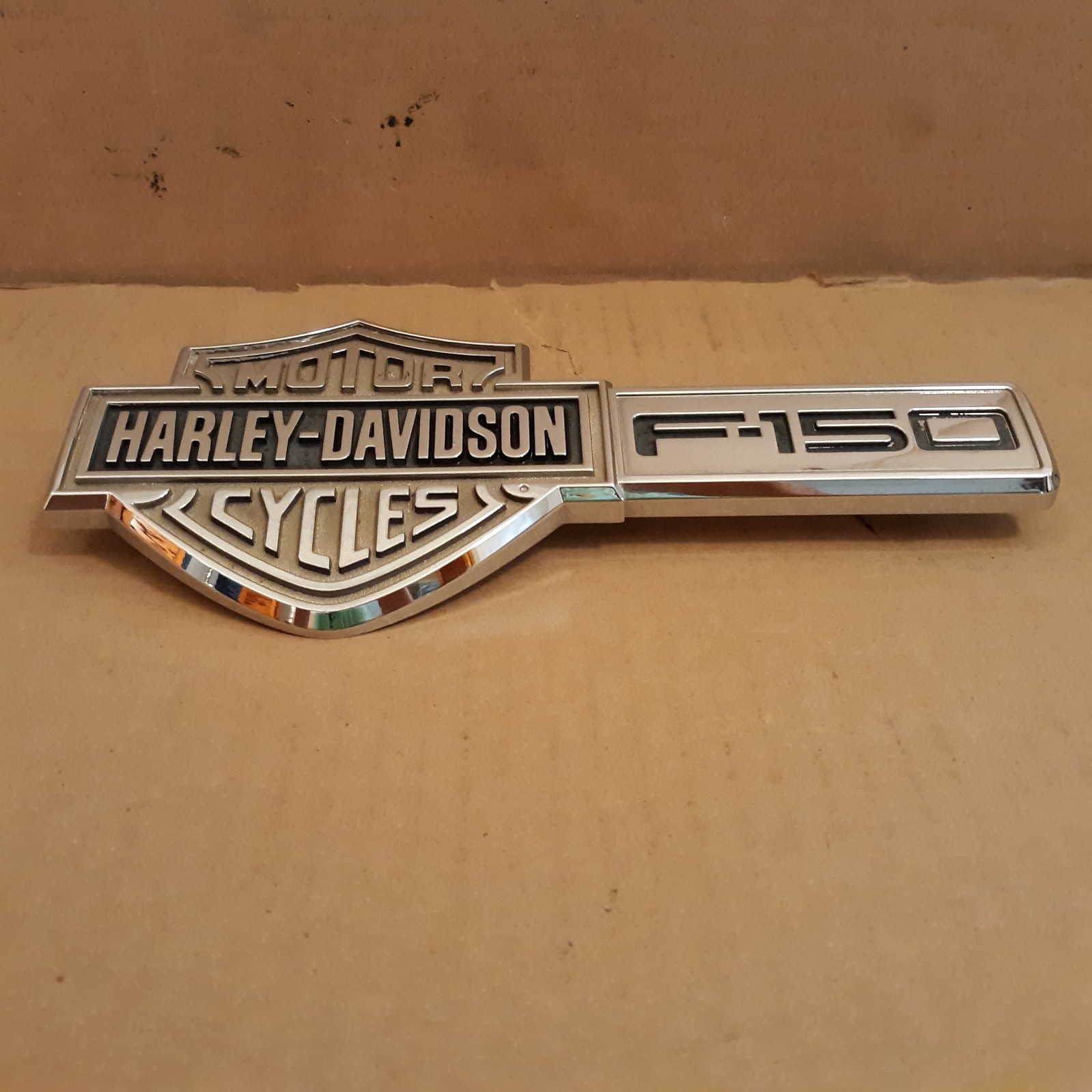 2006 Ford F150 HARLEY DAVIDSON Left Front Fender Emblem Nameplate Badge OEM