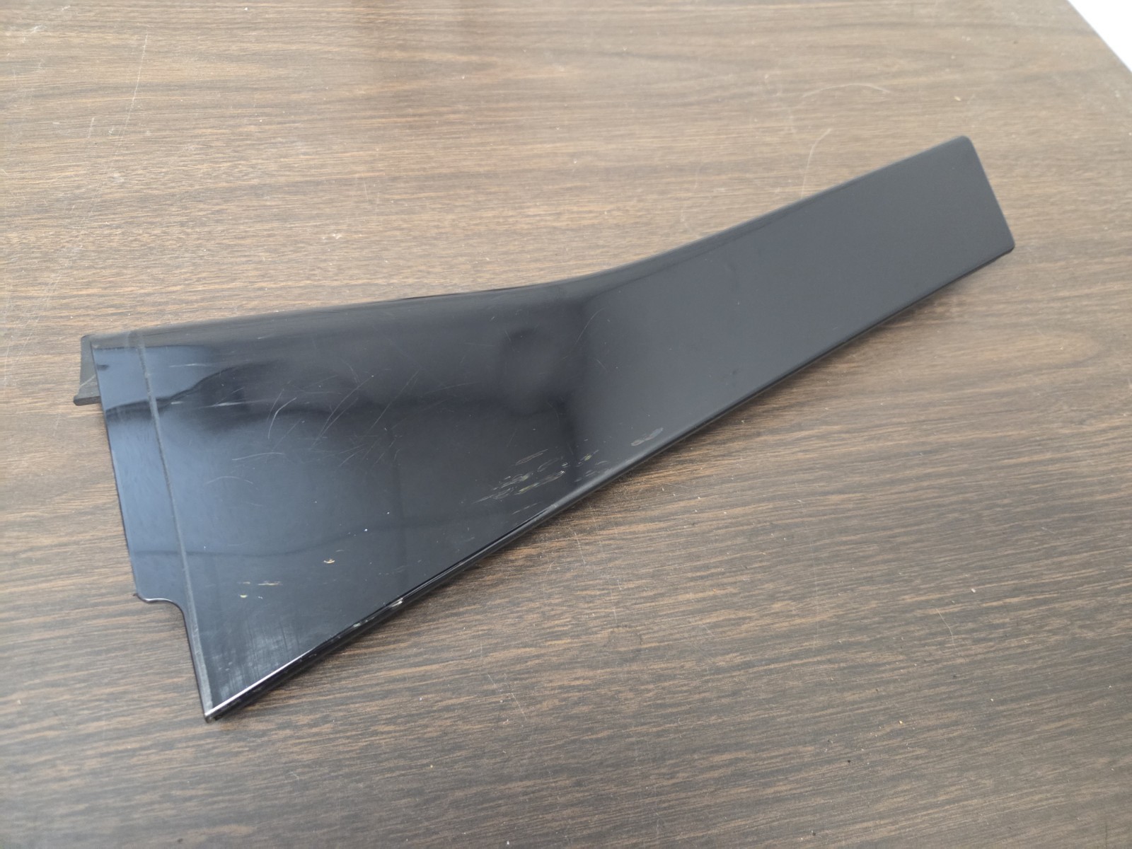 2013-2019 FORD ESCAPE REAR LEFT DOOR WINDOW PILLAR REARWARD APPLIQUE OEM