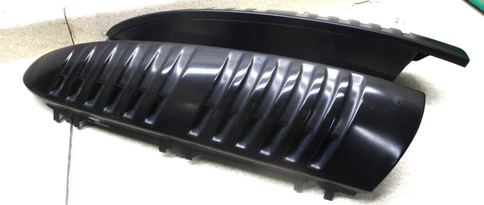 00 to 06 Suburban Rear Left & Right Applique D Pillars Extension Moldings OEM