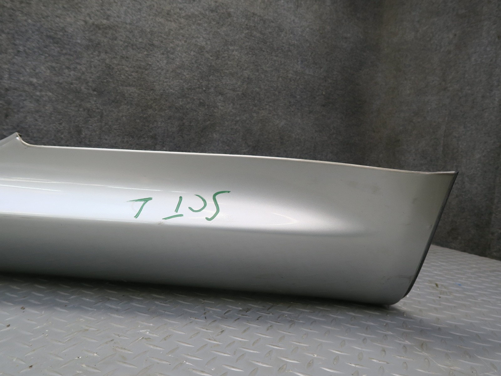 02-05 LEXUS Z40 SC430 SET OF 2 LEFT & RIGHT SIDE SKIRT ROCKER PANEL SILVER OEM