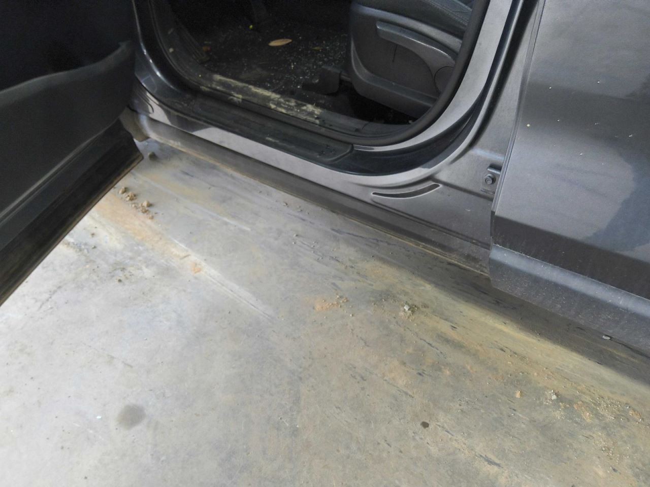 SORENTO 2020 Rocker Panel Moulding 771739