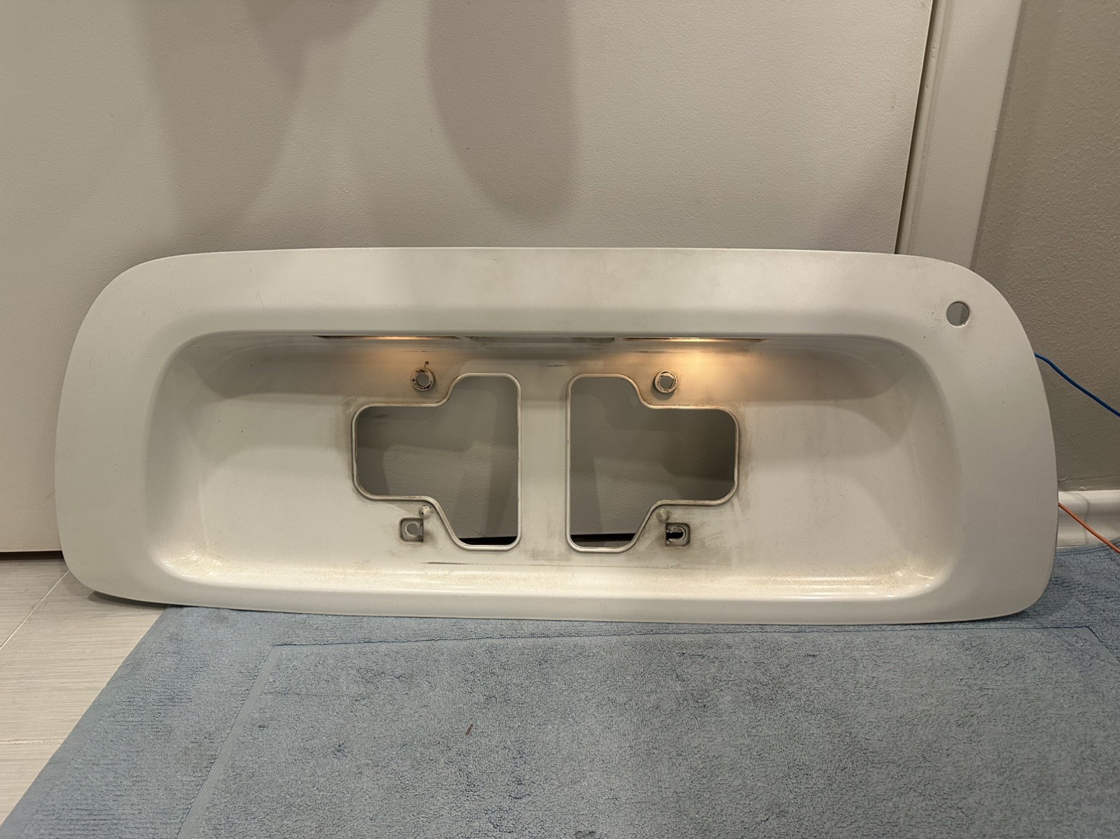 2001 – 2007 Toyota Sequoia Rear Lift Gate Hatch License Plate Trim White OEM