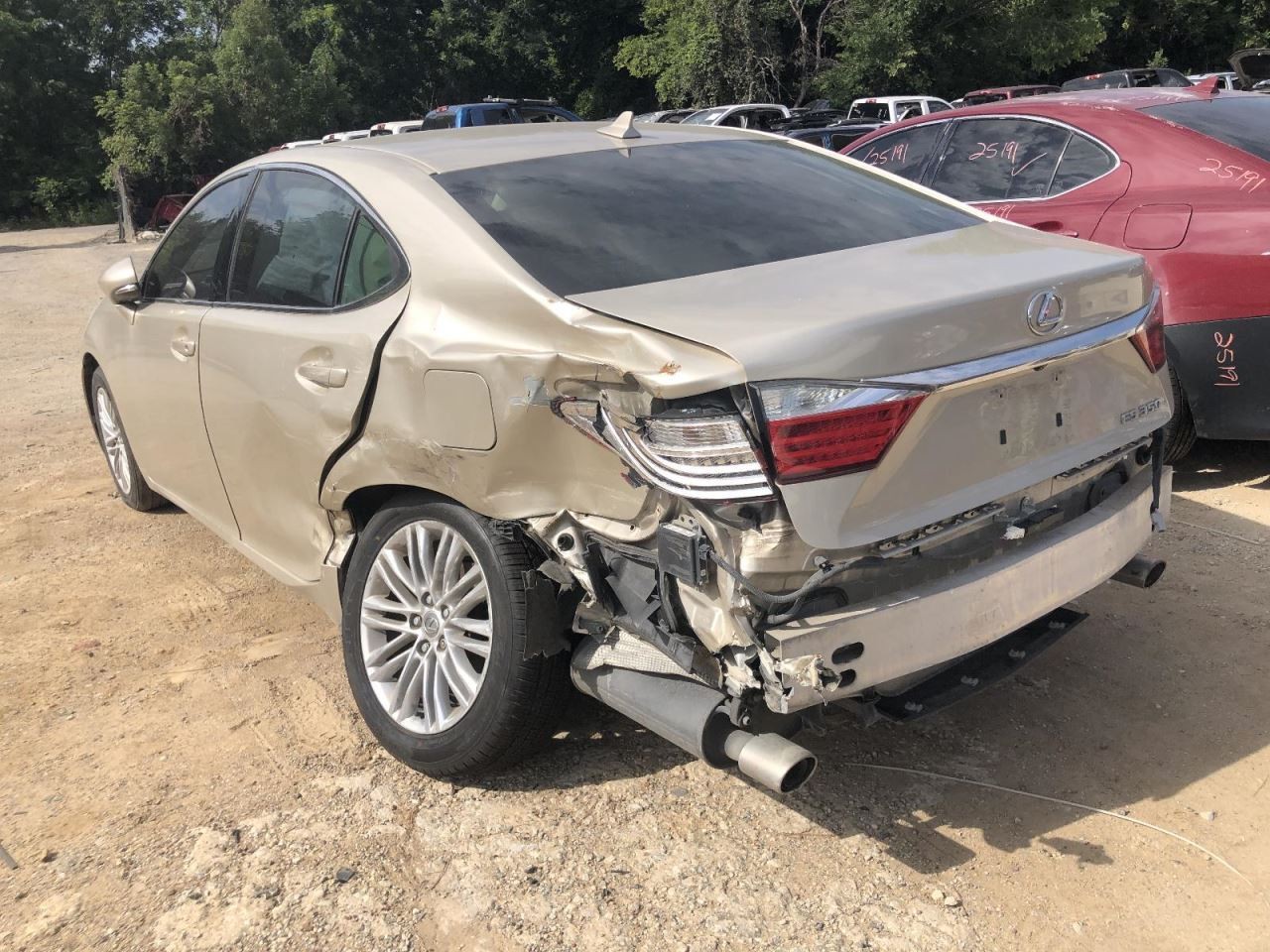 2013 2014 2015 LEXUS ES350 Silver Upper Grille w/o Pre-crash System 958082