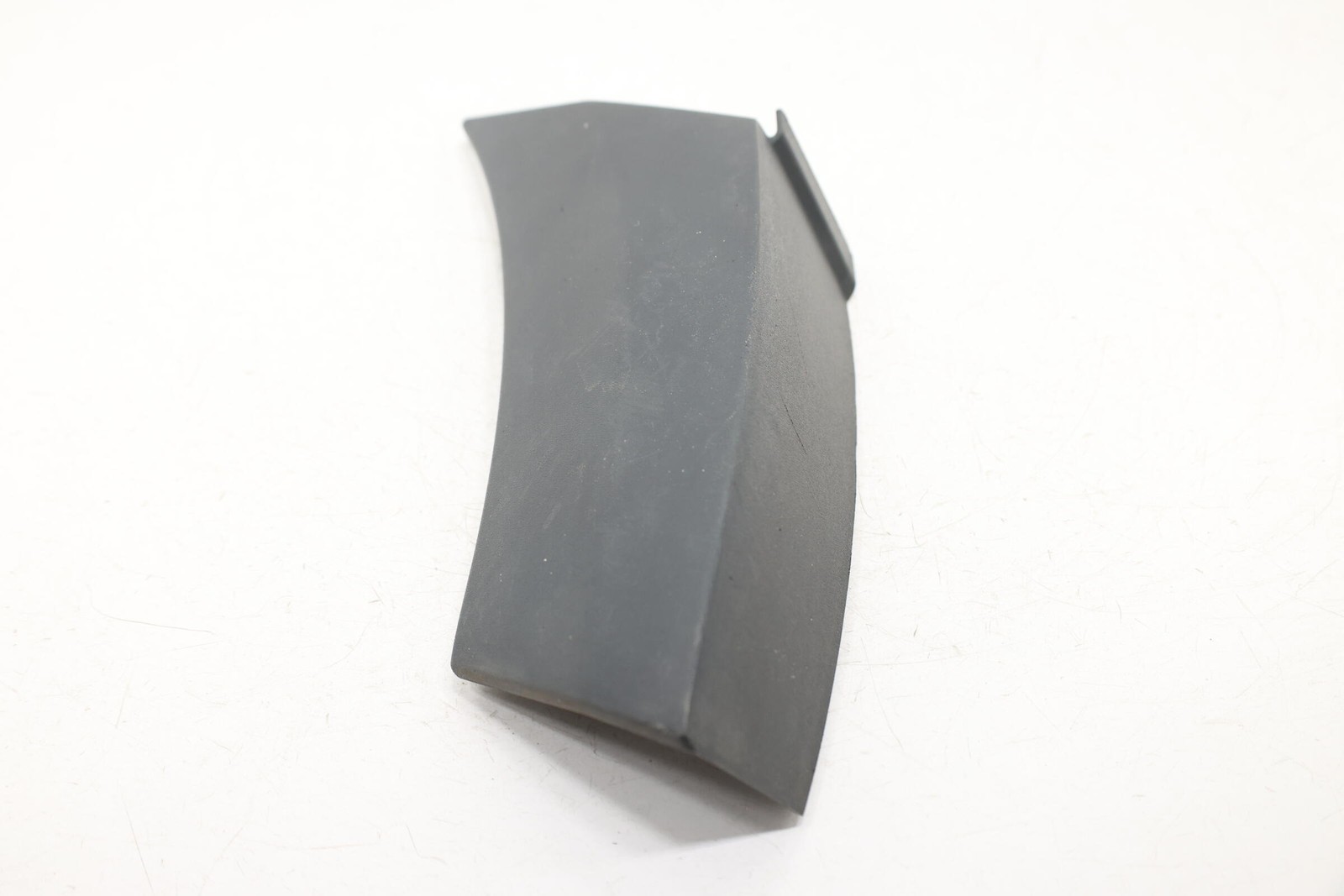 2019 – 2026 MERCEDES SPRINTER 2500 W907 FRONT LEFT SIDE FENDER LOWER MOLDING OEM
