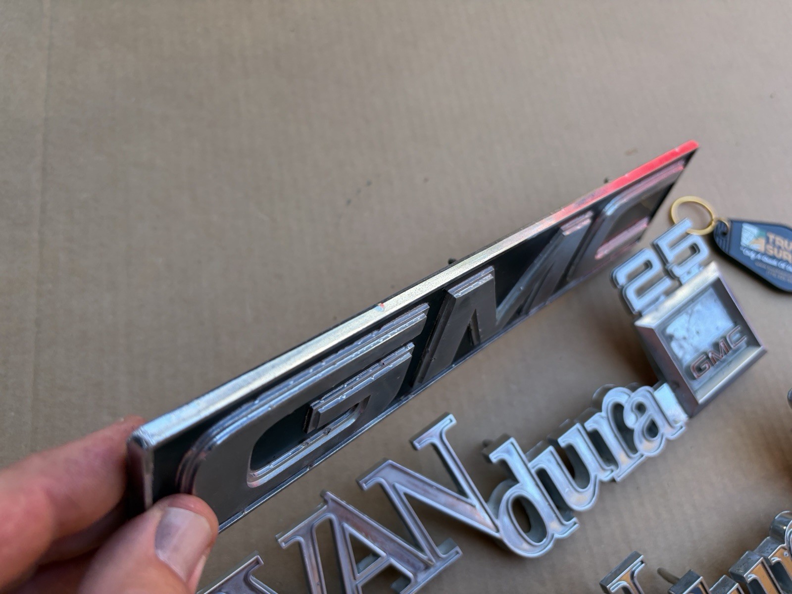 75-82 GMC G-Series VANDURA 25 Fender Emblems and Barn Door Emblem