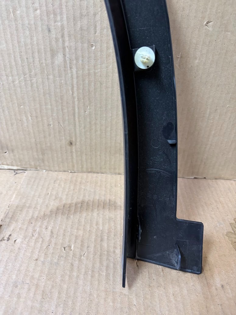 ✅ 16-21 Tesla Model X Front Right Fender Garnish Side Repeater 1035289-00-P