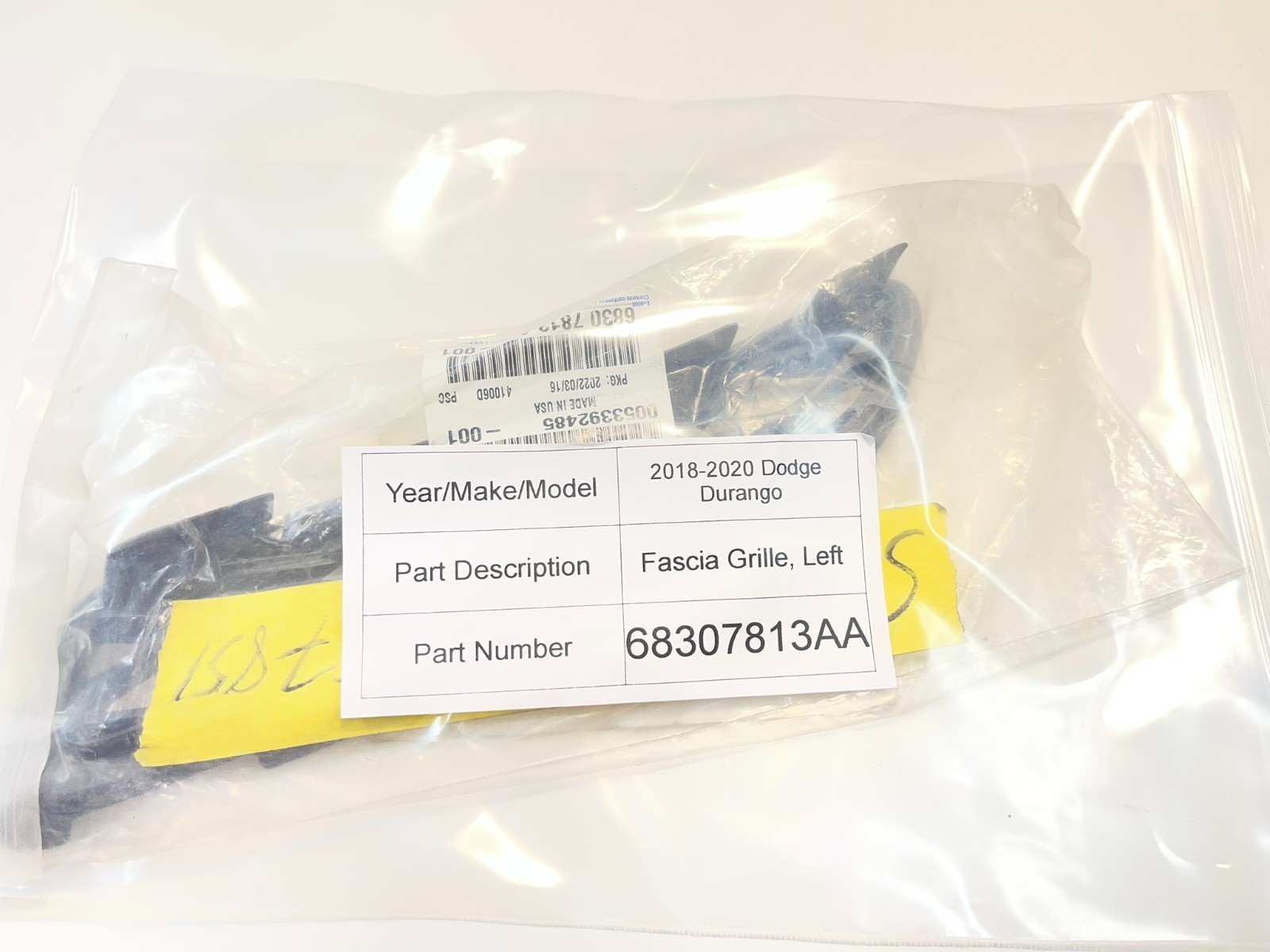 68307813AA New Replacement Front LEFT/Driver Side Fog Light Inner Trim