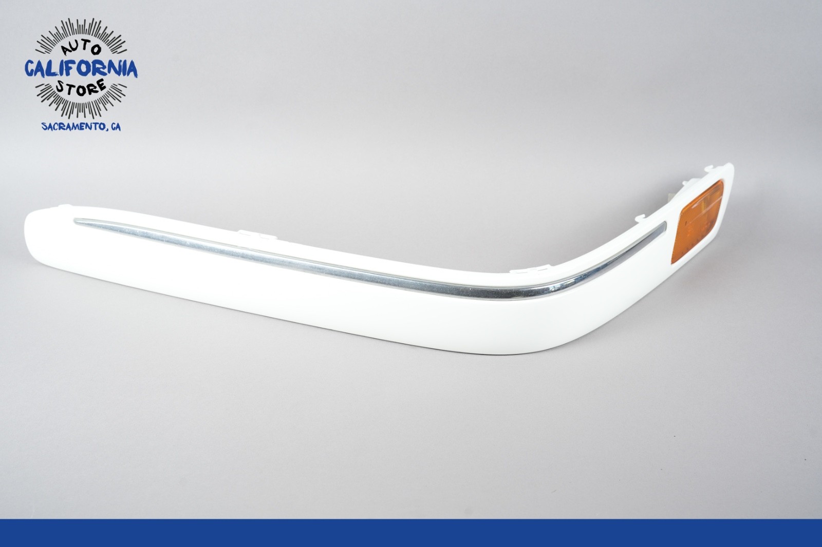 00-03 Mercedes W210 E320 E55 AMG Front Left Side Bumper Impact Strip Molding OEM