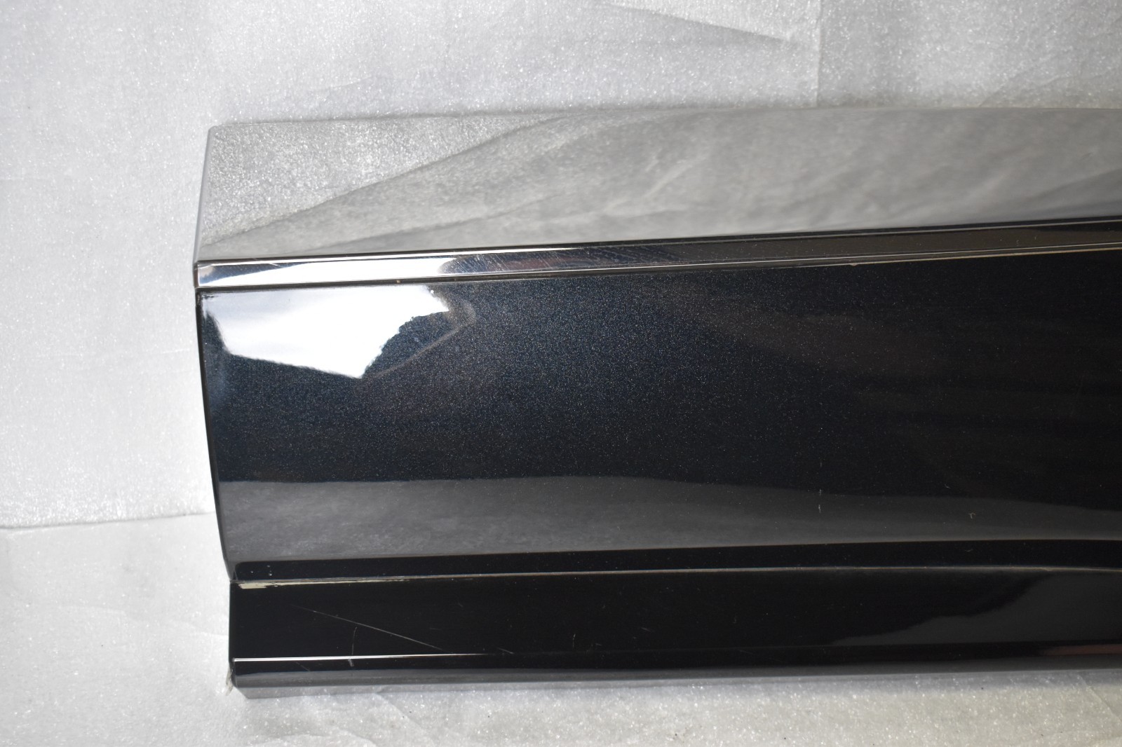 2023 Kia Sportage Rear LEFT Door Lower Molding Trim Oem